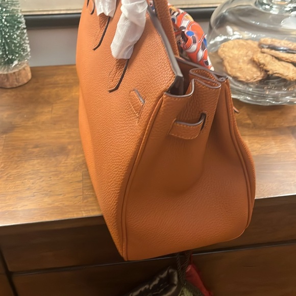 British tan Satchel Bag - Picture 3 of 7